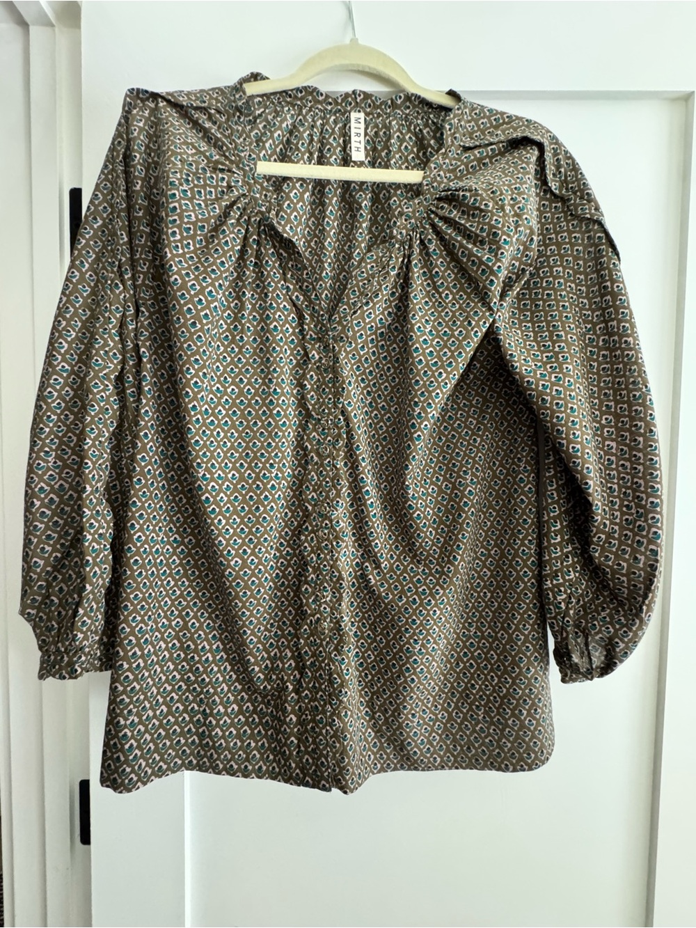 Mirth Caftans Size L Block Print Olive Green  Puff-Sleeve Blouse